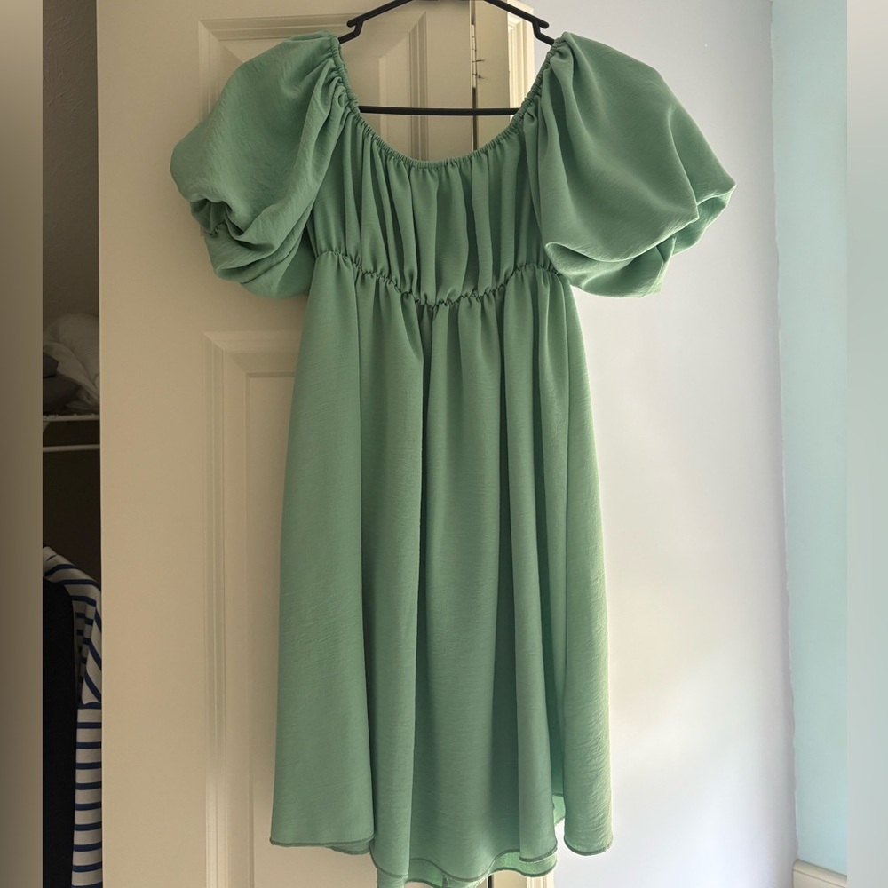 Elegant Green Puff Sleeve Dress